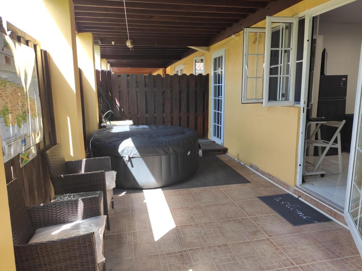 Apartamento Garden Studio Flat Mango Walk Montego Bay Exterior foto